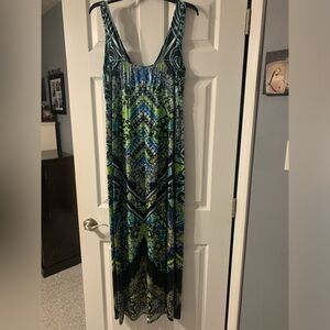 dress size Medium Apt. 9. Black background